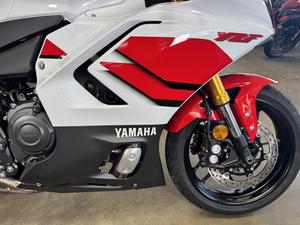 Motocyclette YZF-R7 2026 Édition 70e Anniversaire - Product Image 3