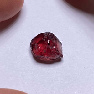 Pierre précieuse naturelle grenat rouge en vrac, 8 mm, forme cœur, œil de chat, polie, pierre minérale de haute qualité - Product Image 4