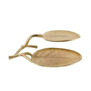 Atractivo plato de bandeja de servicio de lujo moderno con forma de hoja de aluminio de color dorado hecho a mano para bodas, restaurantes y fiestas - Product Image 3