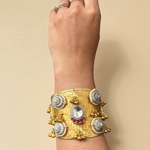 กำไลข้อมือหินประกายทองมีสไตล์สำหรับผู้หญิงและเด็กผู้หญิง - Product Image 1