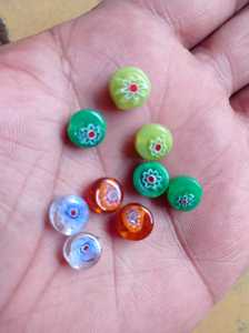 En cuentas de vidrio de flores millefiori multicolor de forma redonda en tamaños de colores surtidos y patrones de reventa por Tiendas de Cuentas - Product Image 4