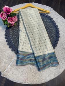 ส่าหรีผ้าไหมเครปแท้ดีไซเนอร์พร้อมด้วยผ้าทอซาริหนักใส่ทำงานและทัสเซิลสไตล์ดั้งเดิมเสื้อผ้าผู้หญิงคุณภาพสูงสำหรับงานแต่งงาน - Product Image 2