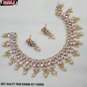 ENSEMBLE DE BIJOUX INDIENS TRADITIONNELS ET À LA MODE EN CUIVRE ENSEMBLE DE BIJOUX DE MARIAGE POUR FEMMES BOUCLES D'OREILLES ET COLLIER - Product Image 4