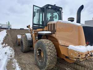 Cargador de ruedas Case 721D 2006: Rendimiento de servicio pesado para manejo y construcción de materiales - Product Image 4