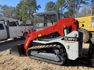 Chargeuse sur chenilles compacte TAKEUCHI TL10V2 2024 avec moteur diesel, pompe, roulement et godet inclus, haute efficacité, garantie 4 ans - Product Image 4