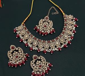 Ensemble ras du cou de luxe styliste tendance New Shadow avec boucles d'oreilles et Tikka avec perle Parure de bijoux pour femmes pour mariage - Product Image 6