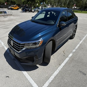 MEJOR OFERTA 2021 VOLKSWAGEN PASSAT R-LINE TRANSMISIÓN AUTOMÁTICA ASIENTOS DE CUERO - Product Image 1