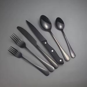 Ensemble de couverts en acier inoxydable moderne noir simple finition miroir pour restaurants, dîners formels, hôtels et repas en famille en provenance d'Inde - Product Image 5