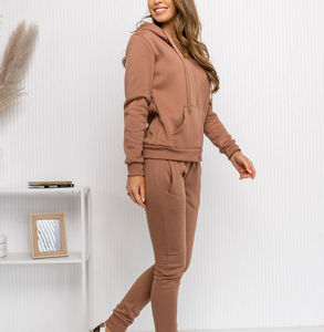 Vêtements de formation slim avec logo personnalisé Ensemble de survêtements pour femmes Top vente Meilleur prix Survêtement pour femmes Vêtements décontractés Survêtement pour femmes - Product Image 1