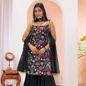 Ensemble de vêtements de fête et de mariage de créateur en fausse Georgette multicolore séquence et broderie haut et Sharara avec filet papillon Dupatta - Product Image 1