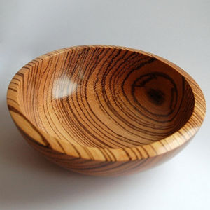 Cuenco de madera tallada a mano para servir, tazón de madera de pino, uso para utensilios de cocina, vajilla a precio asequible - Product Image 6