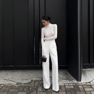 Pantalones elegantes de alta moda para mujer Lora, paños de pierna recta de estilo minimalista con frente plano, servicio ODM disponible - Product Image 2