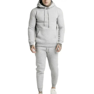 Ensemble survêtement streetwear oversize en coton 100% de haute qualité pour homme, idéal pour l'hiver, avec logo imprimé en relief. - Product Image 5