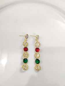 Boucles d'oreilles élégantes longues plaquées or 18K avec un design circulaire perlé et des bijoux de style ethnique festif pour femmes - Product Image 3