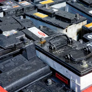100% 纯铅电池废料准备出口/排干铅电池废料散装出售