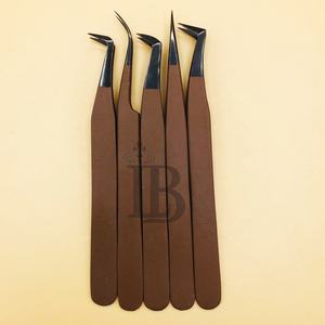 แหนบต่อขนตา โลโก้ฟรี ปลายไฟเบอร์ แหนบขนตามิงค์ จับแน่น แยกเส้นได้ดี ด้ามจับเพชร - Product Image 4