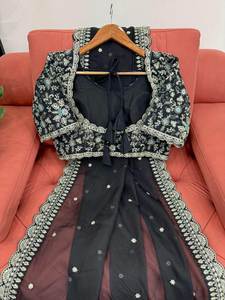 Lehenga de mariée de style sud-indien avec filet en modal et soie légère, travail lourd de type Tibby, occasion spéciale, taille personnalisée - Product Image 5