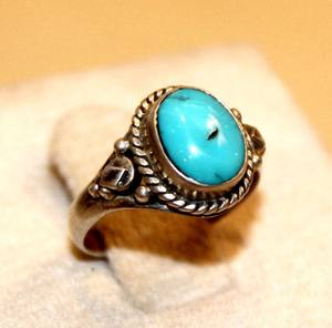 Bague unisexe fabriquée à la main en pierre précieuse turquoise Cadeau de mariage naturel avec plaqué or rose pour la fête ou l'anniversaire d'une femme - Product Image 3