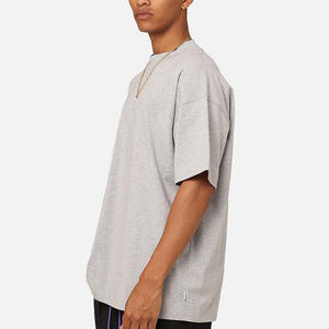 T-shirt de créateur de mode, tissu en toile respirant, écologique, à séchage rapide, de qualité supérieure, pour la ligne de streetwear de luxe de la marque - Product Image 4