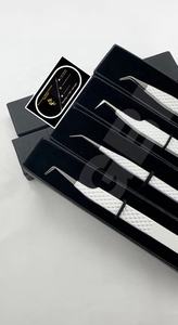 Pestañas de Acero Inoxidable Profesionales con Recubrimiento en Polvo Blanco de 90 Grados, Punta Plateada Larga de 45 Grados, Corte Santa Hat - Product Image 2