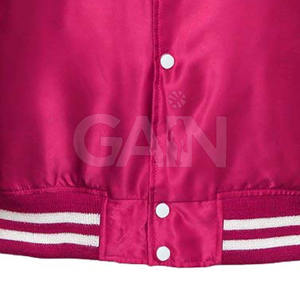 Chaquetas con letras de satén de buena calidad a la venta chaqueta de invierno con letras de satén de poliéster 100% personalizada al por mayor - Product Image 6