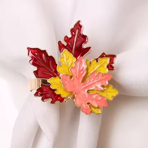 Anneau de serviette en métal feuille d'automne Accessoire de décoration de table élégant pour la maison, le mariage et la fête - Product Image 4