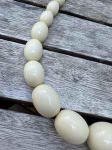 Collier de perles de résine fait main de vente chaude avec des couleurs et des textures étonnantes parfait pour les cadeaux ou un usage personnel - Product Image 3