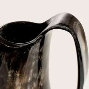 Tasse en corne lisse faite à la main de qualité supérieure avec poignée solide finition de couleur naturelle idéale pour les cadeaux et les collectionneurs du fournisseur indien - Product Image 3