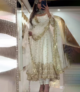 Vestido de fiesta pakistaní personalizado de gran venta, con bordado de georgette, estilo Anarkali con cintura natural y dupatta. - Product Image 1