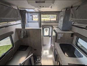 Léger Pop up Pickup Truck Camper 4x4 Camper Pick up Slide sur Canopy Truck Campe r Avec Salles De Bains à vendre aux États-Unis - Product Image 5