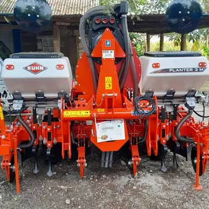 new Best Price Planter Tractor 6 Rows Corn Vacuum Planter With Fertiliser Hopper for sale