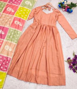 Robe Anarkali de luxe de qualité supérieure inspirée de Bollywood, vêtements ethniques élégants pour les fêtes de demoiselles d'honneur, célébrations festives de mariage - Product Image 6