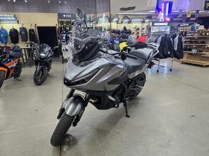 Ventes aux enchères 2026 NT1100 DCT Nouvelles motos avec une puissance de 1001-2000W et une vitesse maximale supérieure à 80 km/h, acompte requis - Product Image 2