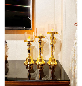 Candelabro de Metal Dorado Minimalista para Decoración Contemporánea, Candelabro para Arreglos de Mesa de Boda y Decoración Acogedora PARA EL Hogar - Product Image 1