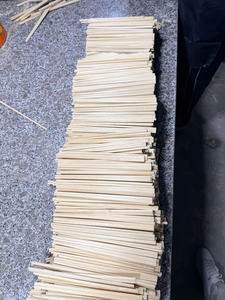Traditional Round Wooden Disposable Chopsticks - Product Image 4