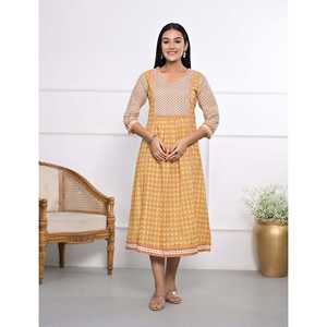 Vestido Amarillo de Algodón Estampado, Ropa de Asia y las Islas del Pacífico - Product Image 1