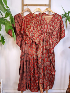 Mashru Kaftan de lujo rojo Beige gasa Ajrakh estampado a mano Mughal motivo Floral para verano invierno otoño primavera Casual bata de salón - Product Image 5