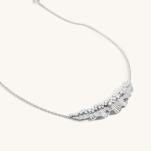 Collar de Lujo para Mujer con Colgante de Diamante en Plata 925 con Baño de Rodio, Corte Brillante Redondo, Engaste de Garras y Cadena de Serpiente, Joyería para Boda - Product Image 2