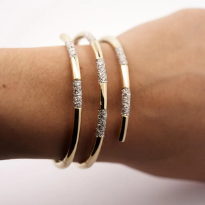 Bracelet en diamant incurvé à 3 rangées plaqué or véritable 14 carats Bracelet de bijoux de mode pour femmes - Product Image 4