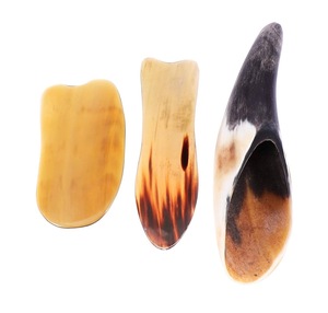 Masseur facial en corne de buffle, planche Gua Sha pour le lifting du visage et le grattage - Product Image 2