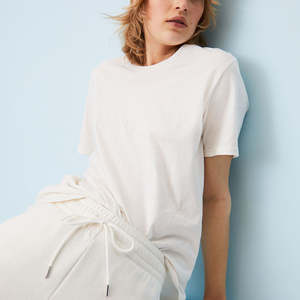 สินค้ามาใหม่ เสื้อยืดคอตตอนคุณภาพสูง พิมพ์ลายได้ตามสั่ง ทรงสลิมฟิต ระบายอากาศได้ดี แห้งเร็ว ไม่ยับง่าย สำหรับผู้หญิง - Product Image 5