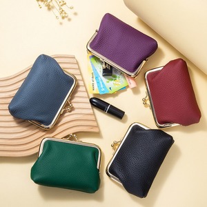 Ando Bag Monedero de cuero con cierre de beso y correa de cadena, mini bolso de hombro con 6 ranuras para tarjetas - Product Image 3