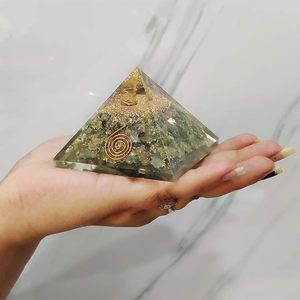 Handmade Tự Nhiên Labradorite Orgonite Kim Tự Tháp Reiki Chakra Cân Bằng Và Vastu Trang Trí Siêu Hình Sản Phẩm Bán Buôn - Product Image 6