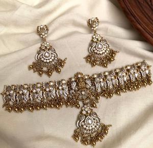 Acabado antiguo tradicional de la mejor calidad con diseño de aspecto de piedras, conjunto de collar chapado en oro con pendientes para boda para mujer - Product Image 3