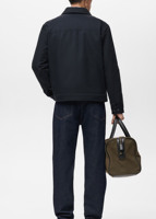 Veste pour homme conçue pour les tenues décontractées de mode streetwear moderne, parfaite pour les marques lifestyle et les grossistes mondiaux