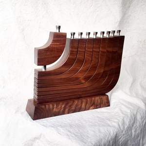 Ménorah en résine bleue pour Hanoucca, porte-bougie moderne unique, centre de table multi-bougie pour la décoration des fêtes - Product Image 5