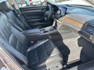 รถยนต์มือสองราคาประหยัด ปี 2021 ฮอนด้า แอคคอร์ด ไฮบริด ทัวริ่ง พวงมาลัยซ้าย - Product Image 4