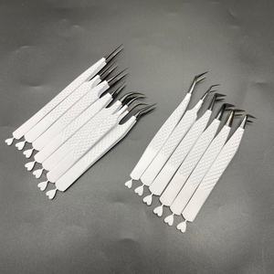 Lot de pinces à cils en acier inoxydable avec logo personnalisé, poignée en diamant, cœur, fibre blanche au plasma noir, écologique et durable - Product Image 3