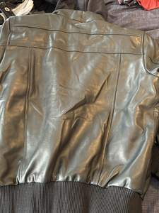 เสื้อแจ็คเก็ตหนังแท้แบบสั่งทำได้ตามขนาด  แบบบอมเบอร์  แบบนักบิน  สำหรับฤดูหนาว  พร้อมโลโก้ด้านหน้า  สำหรับผู้ชาย  กันน้ำ  กันลม  สไตล์วินเทจ - Product Image 5