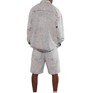 ชุดลำลองยีนส์ผู้ชาย - สินค้ามาใหม่ ชุดกีฬาฤดูร้อน กางเกงขาสั้นพร้อมเสื้อแขนยาวคอกลม และชุดกางเกงขาสั้นลายพิมพ์สไตล์ยีนส์ฟอกสีสำหรับผู้ชาย - Product Image 2